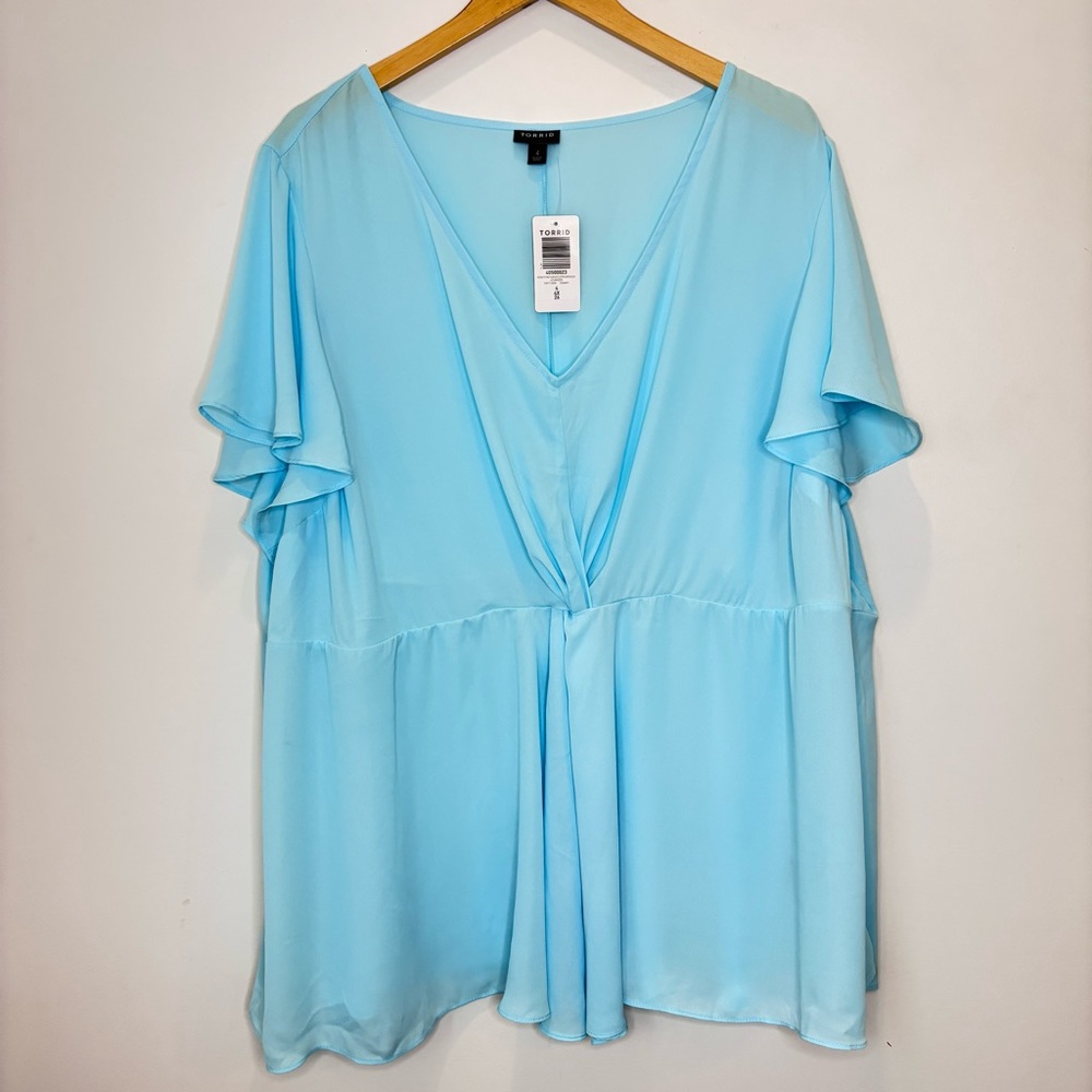 Catherines Light Blue Chiffon Lined Vneck Top Blouse Size 4X NEW b105